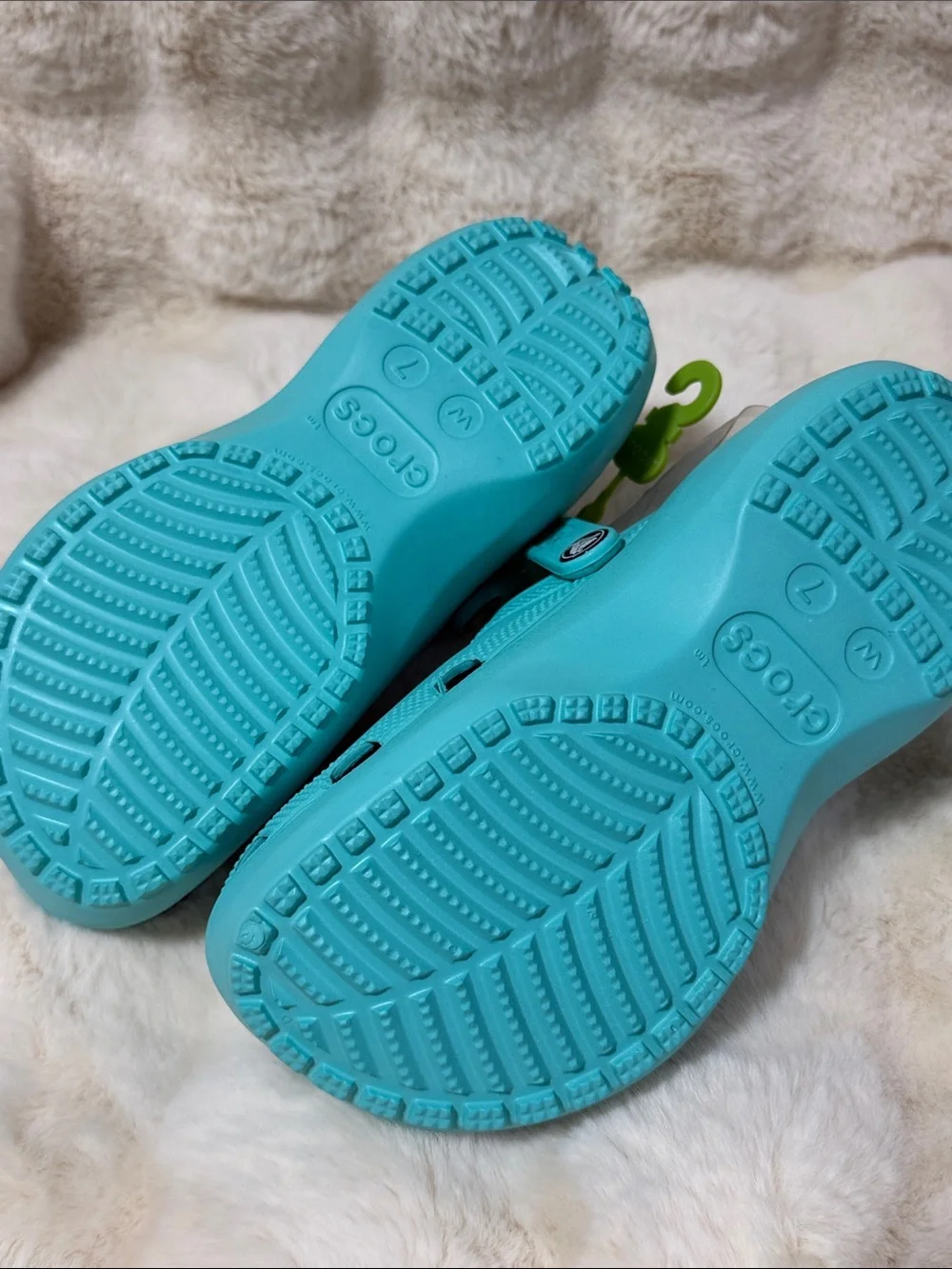 CROCS color teal